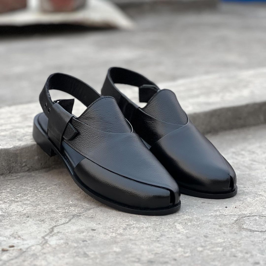 Brown/Black Cow Leather Narozi