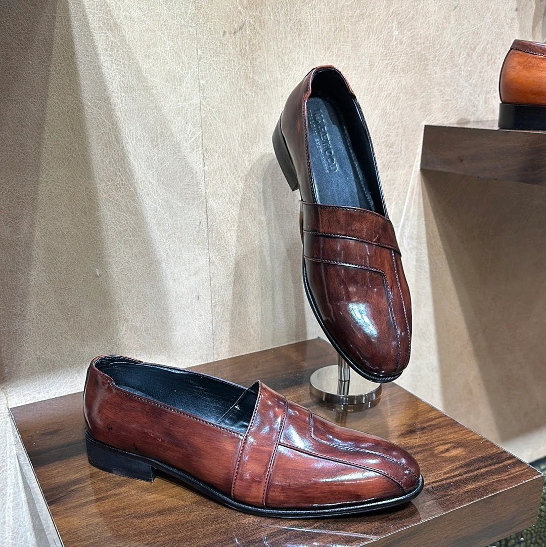 Peshawari slip-ons