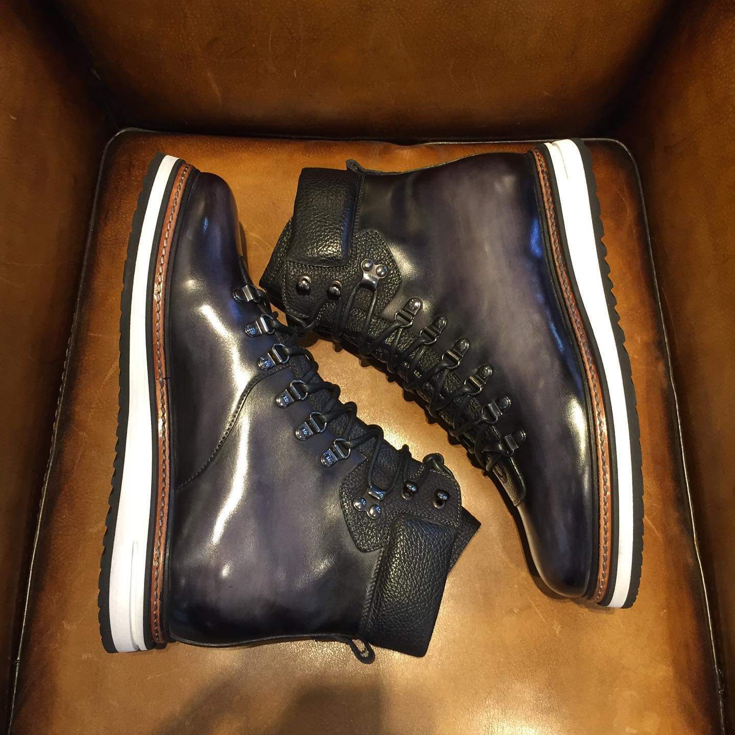 Ultimate Boots - Smoked Grey patina
