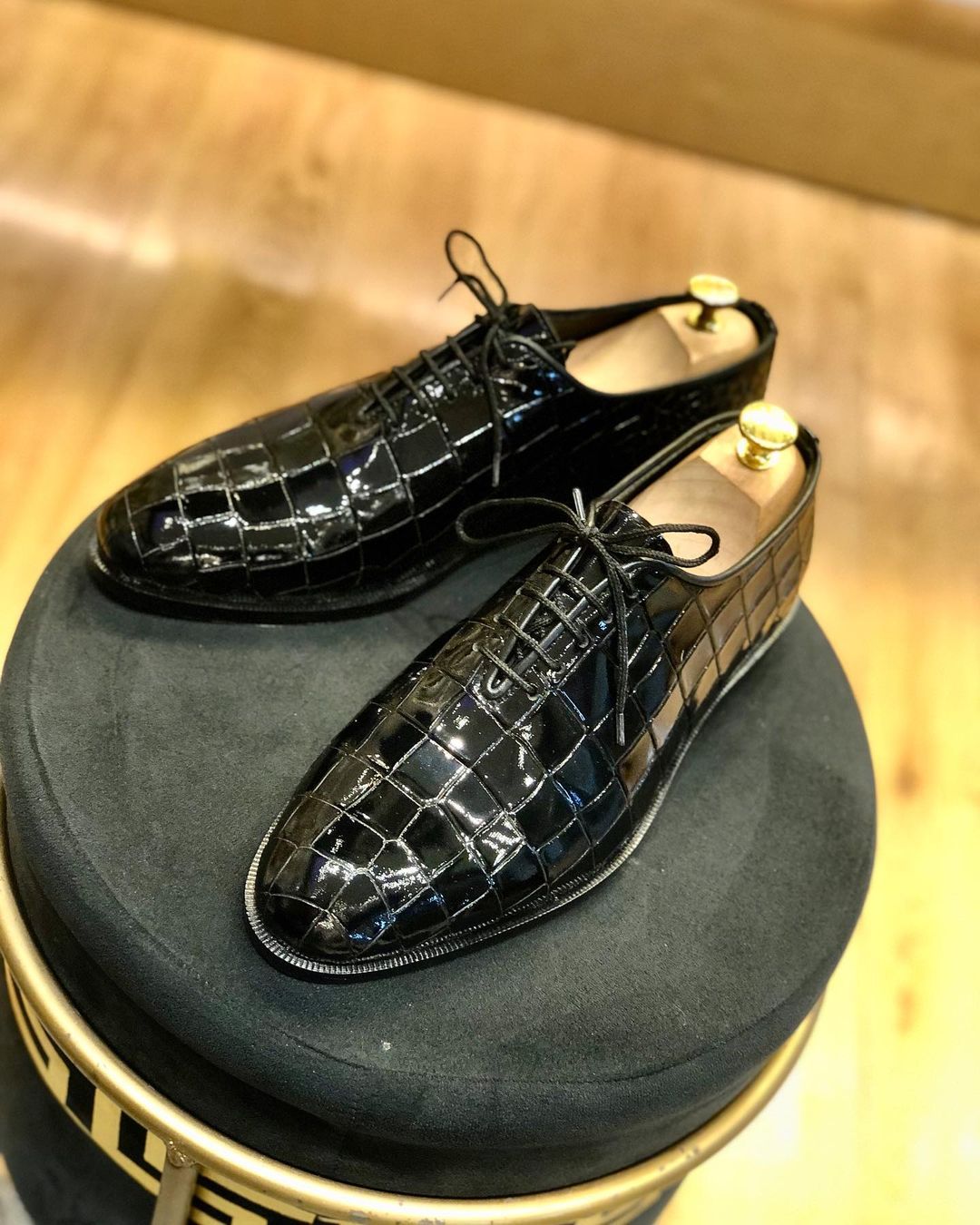 Slip-on Archangel in leather handmade