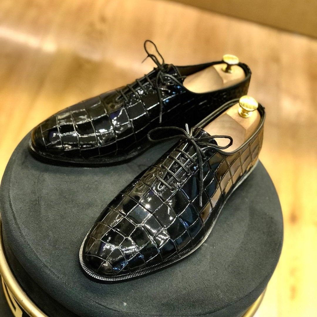 Slip-on Archangel in leather handmade