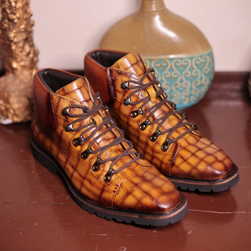 Savoy Chukka Boots in Curry Croco Leather
