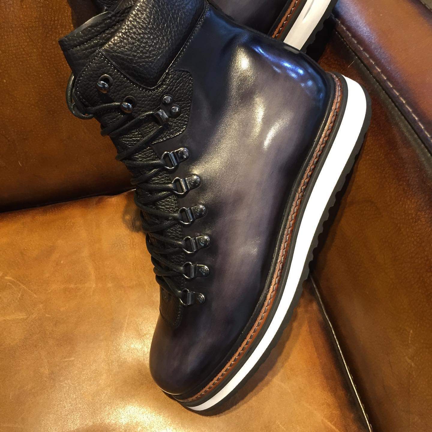 Ultimate Boots - Smoked Grey patina