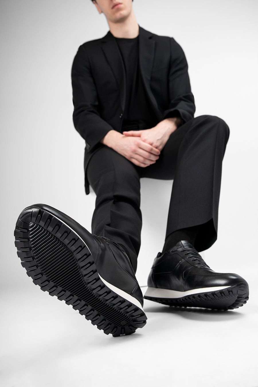 SOHO tuxedo-black runners