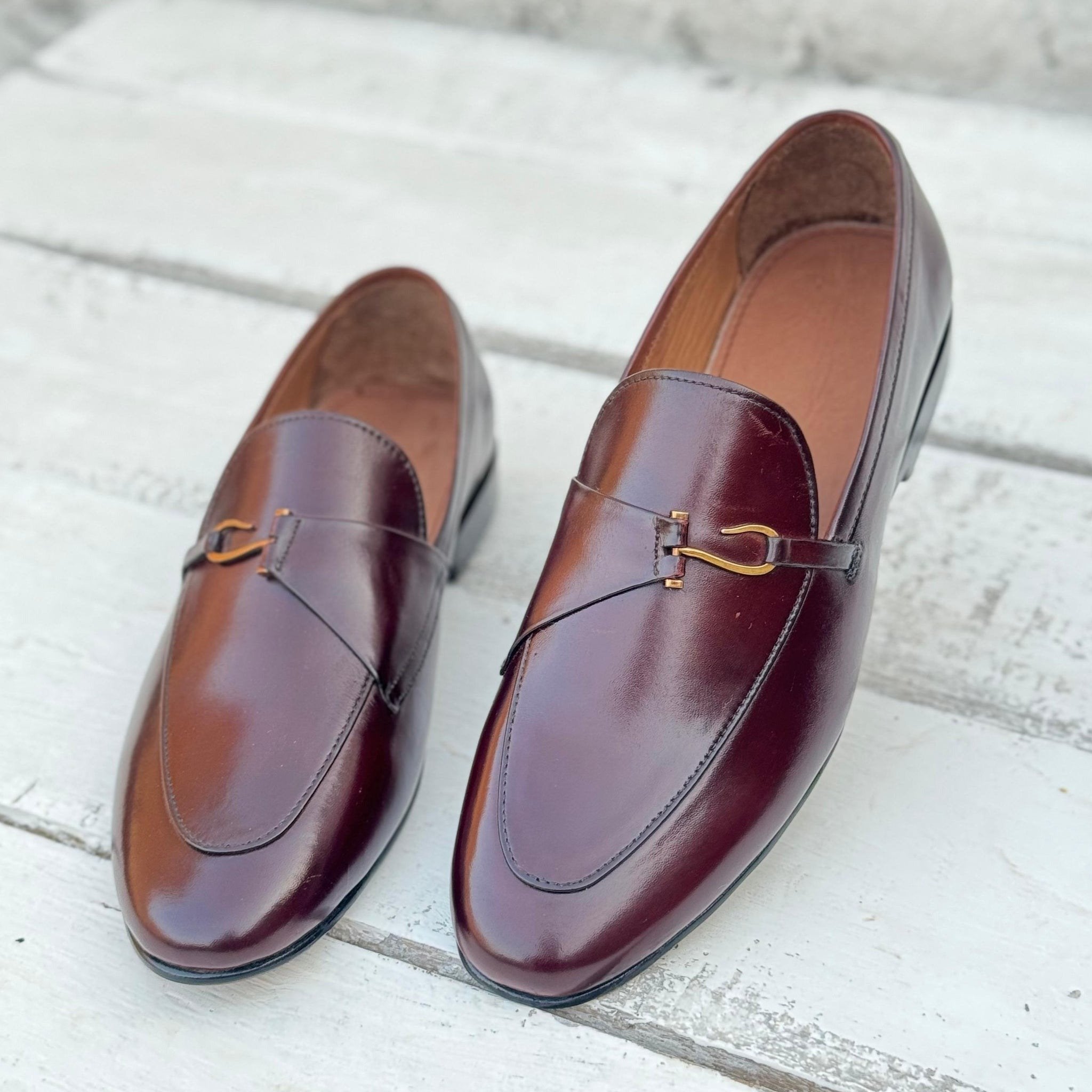 The Hook Buckle Brown - 2484