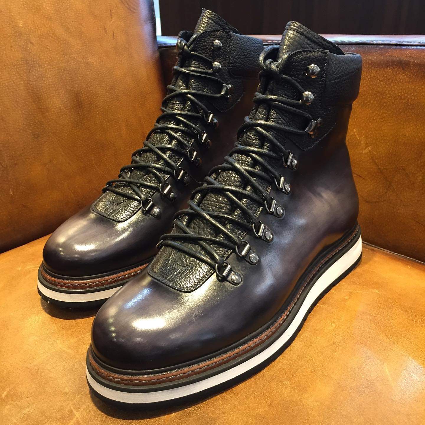 Ultimate Boots - Smoked Grey patina