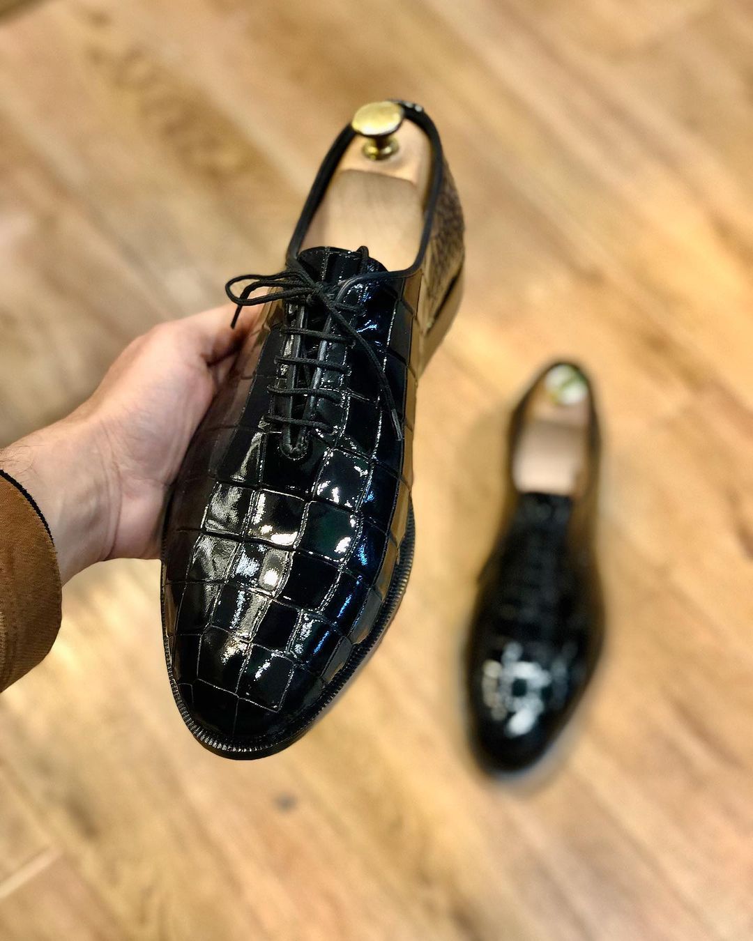 Slip-on Archangel in leather handmade