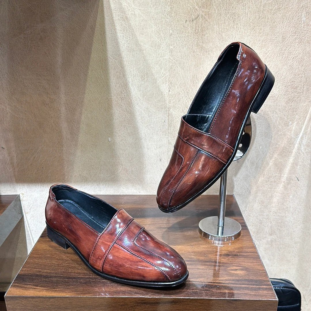 Peshawari slip-ons