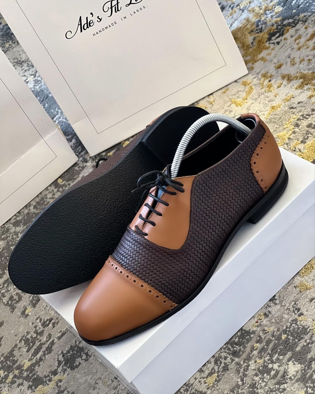 Middle Brown X Dark Tan Basket Lace Up