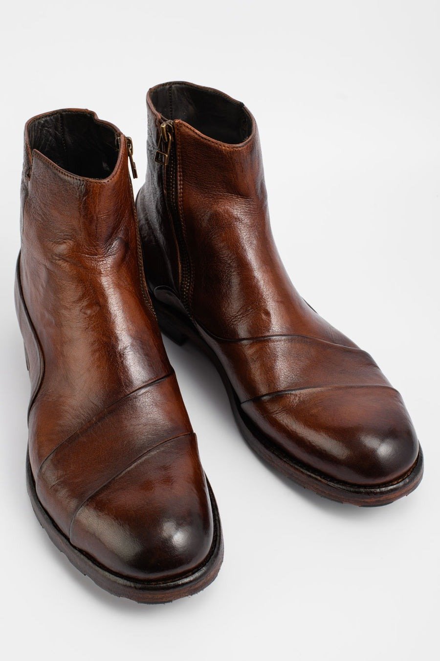 ASTON EDGE cognac laceless ankle boots