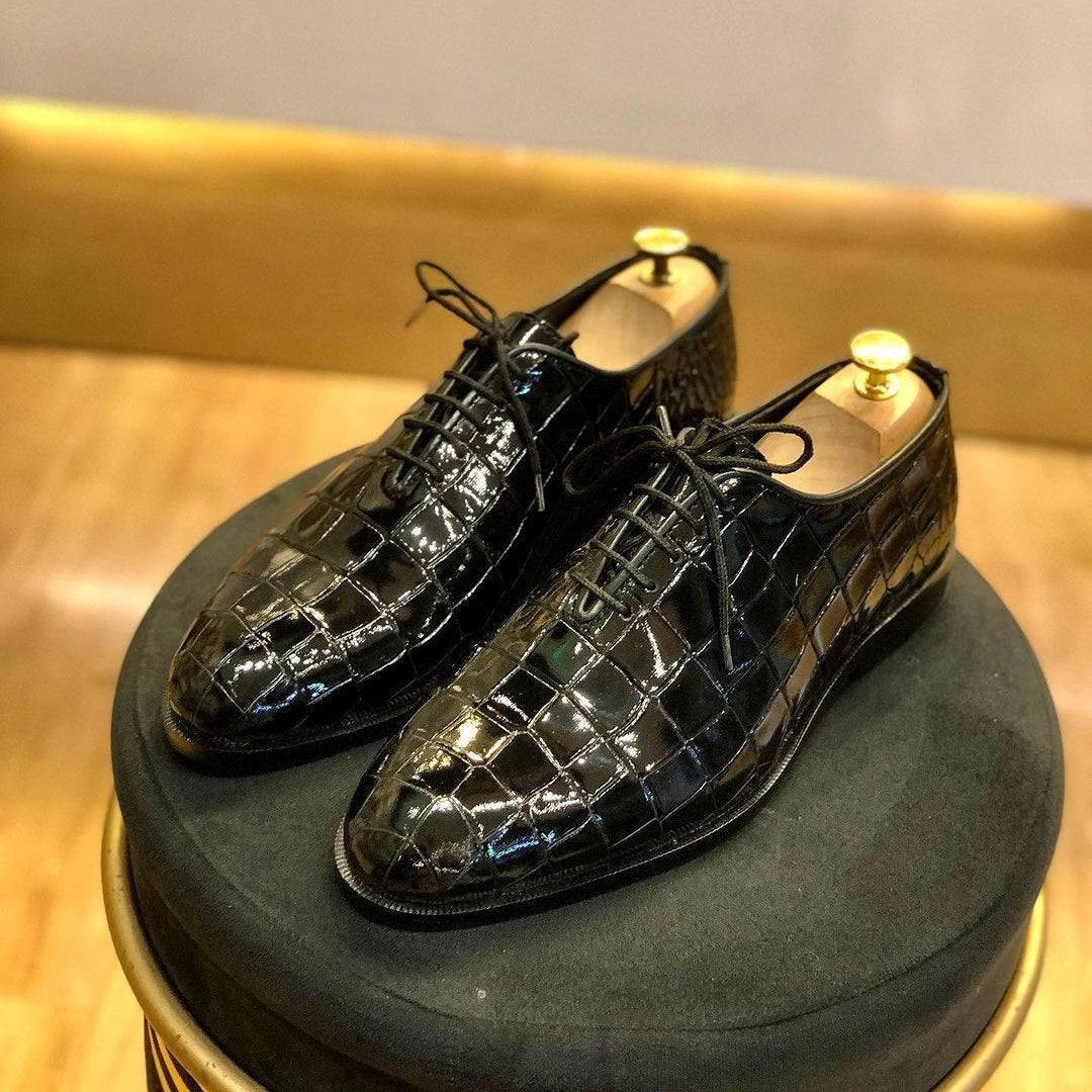Slip-on Archangel in leather handmade