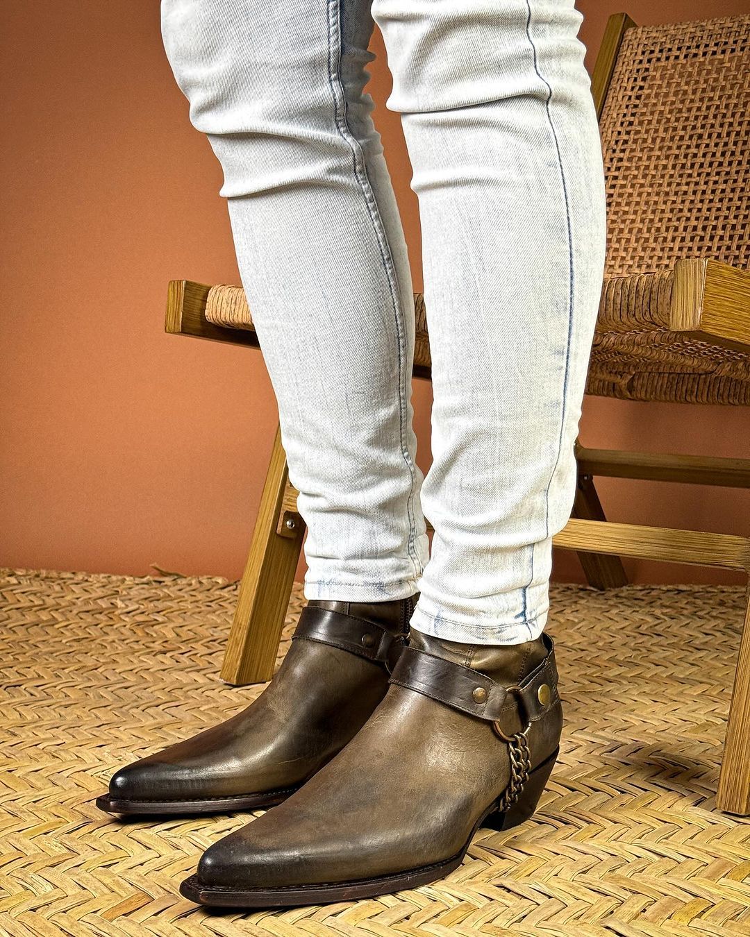 Men's Fashion Chain Boots