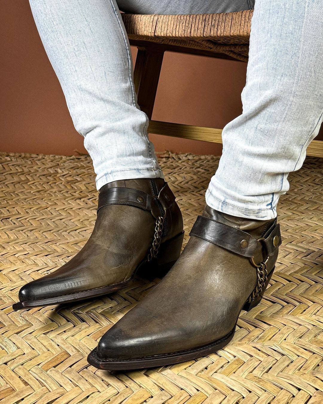 Men's Fashion Chain Boots