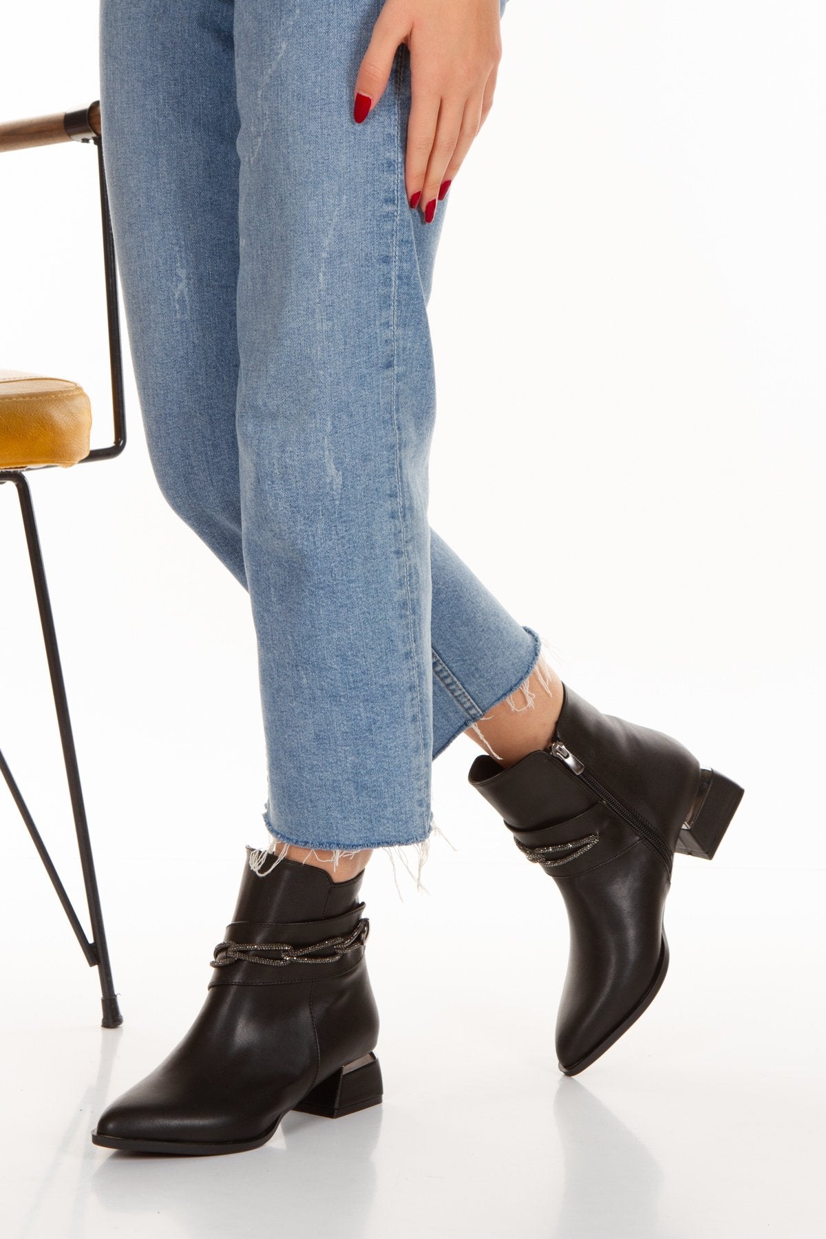 Women's Stylish Short Heeled Boots