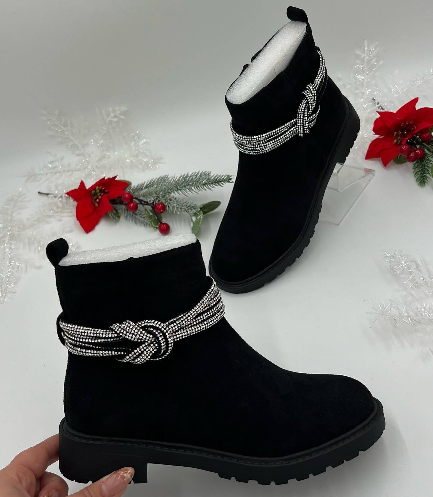 Rhinestone-Embellished Elegant Flat Boots