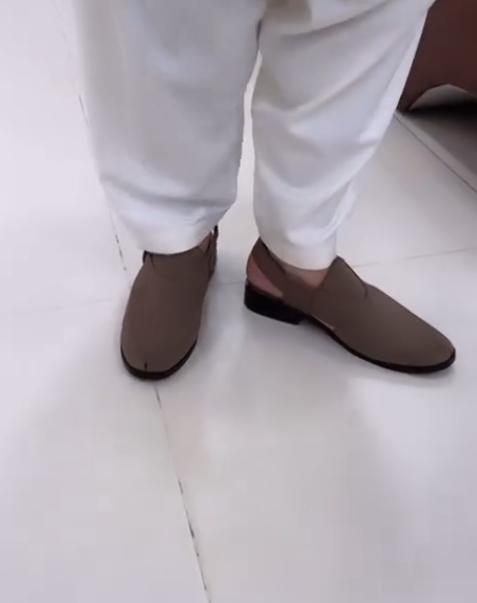 Handmade Elegant Kheri