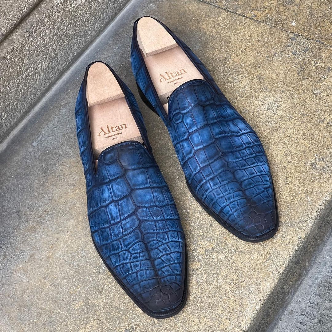 Full Blue Hand-Nabucked Crocodile Loafer