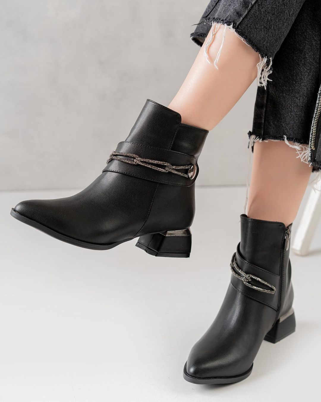 Women's Stylish Short Heeled Boots